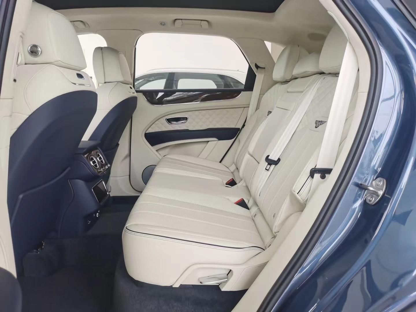 24款宾利添越加长雅度版流星蓝特价一台天津现车