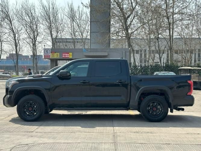 24款丰田皮卡坦途 3.5T 混动 最新报价及图片