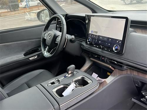 24款雷尔法LM350h七座平行进口本月购车优惠8万起