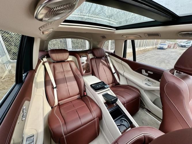 23款奔驰迈巴赫GLS600港口价格直降30万现车热卖