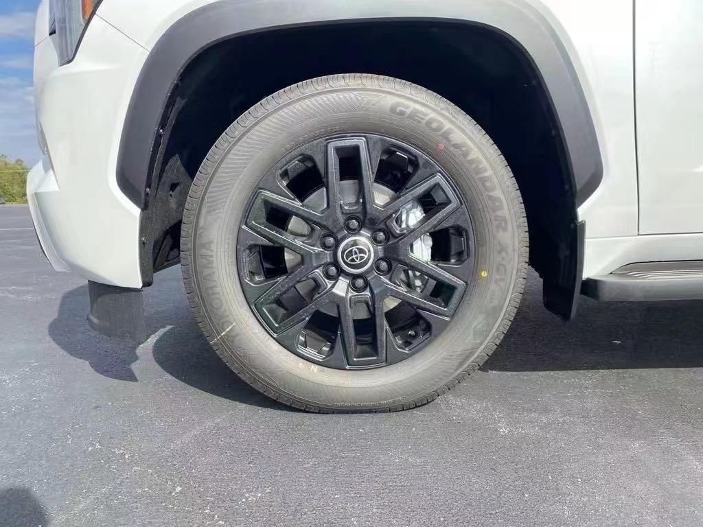 24款丰田红杉LTD平行进口现车3.5TT配置单可分期走全国利率低