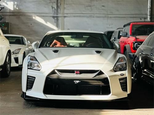 23款日产战神gtr38t售128万本月购车更优惠