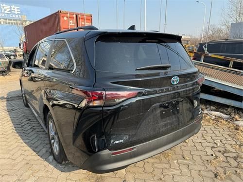 24款丰田塞纳25混动四驱平行进口本月最低价
