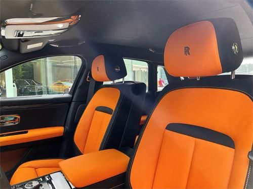 24款劳斯莱斯古思特6.7T Black Badge含税本月落地价优惠22万起