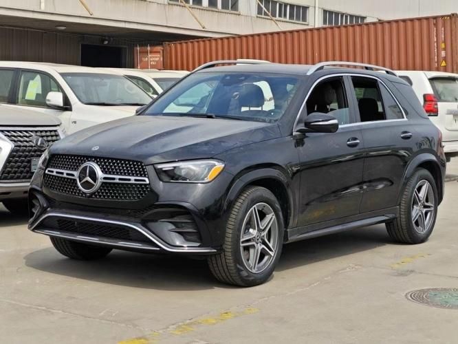 24款奔驰gle450 5座 加版天津现车报价82万谈