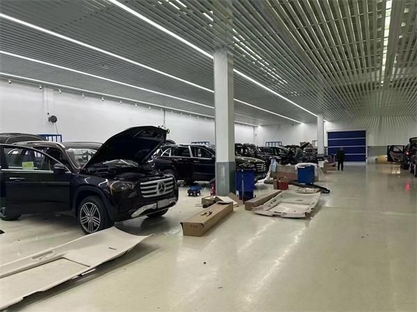 奔驰GLS450 1比1改装迈巴赫GLS600/巴博斯  天津改装厂