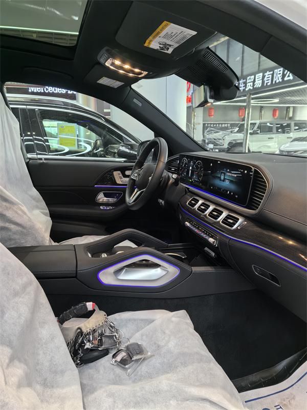 2022款奔驰gls450加版满配现车到店106万