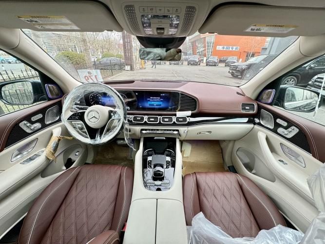 24款奔驰迈巴赫gls600 平行进口美规最新报价及图片