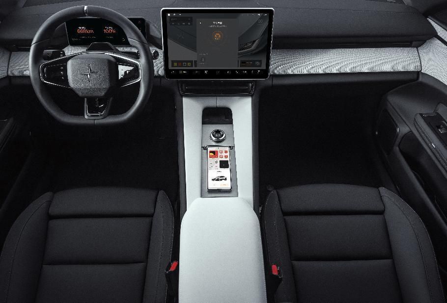 双星璀璨  Polestar极星加入车手互联生态圈