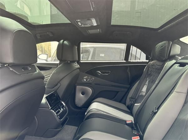 23款宾利飞驰V8S价格 品质座驾手续齐全售全国