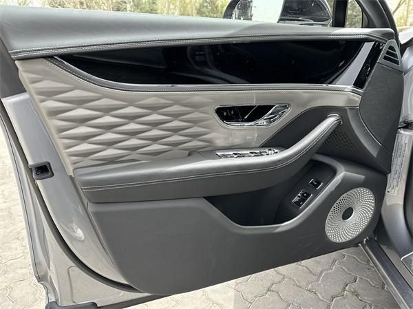 23款宾利飞驰V8S价格 品质座驾手续齐全售全国