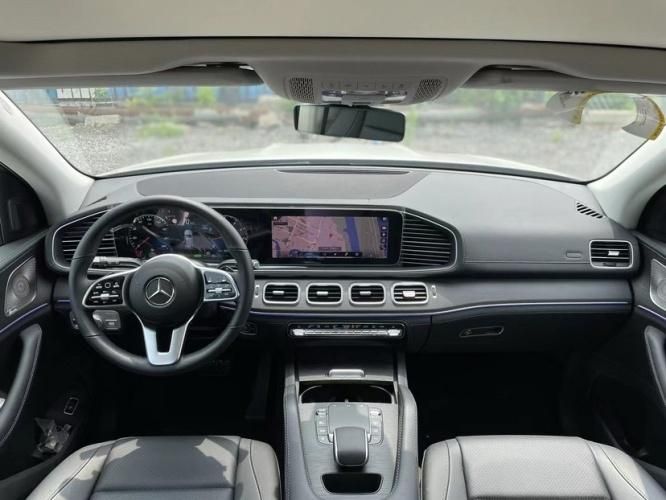 奔驰GLE450  3.0T Sport运动白/黑现车报价74万