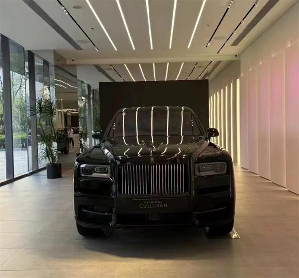 24款劳斯莱斯库里南BB版完美配色底价出