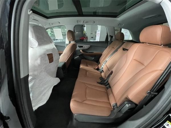 24款奥迪Q7全新升级热卖车型直降10万