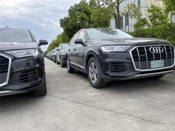 24款奥迪Q7全新升级热卖车型直降10万