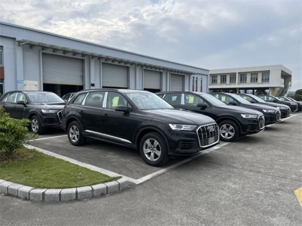24款奥迪Q7全新升级热卖车型直降10万