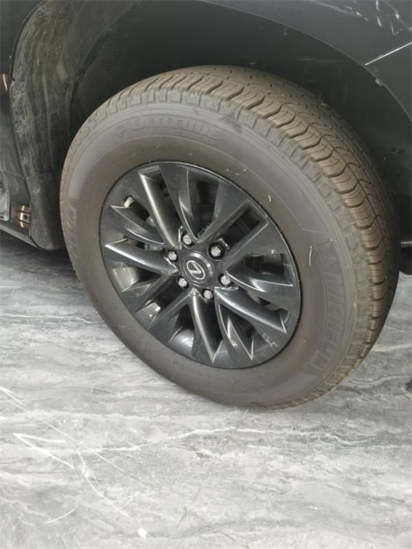 24款雷克萨斯GX460全新V8直降20万