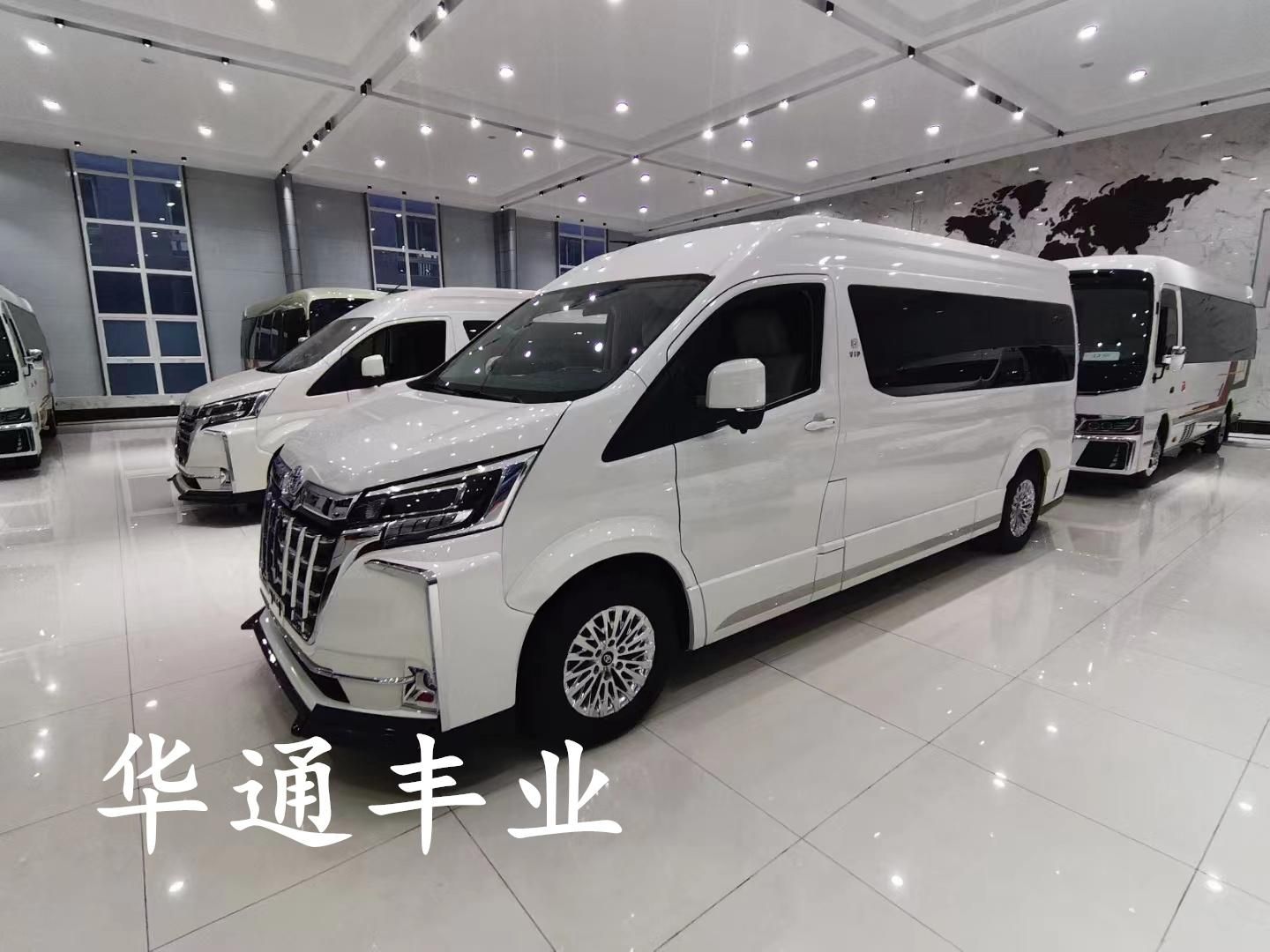 丰田海狮最新7座报价及图片参数豪华版