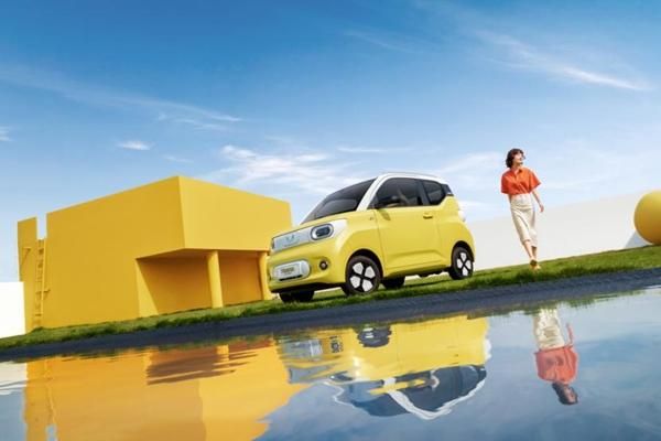 喜迎宏光MINIEV上市四周年 限时优惠购车2.38万元起