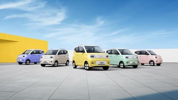 喜迎宏光MINIEV上市四周年 限时优惠购车2.38万元起