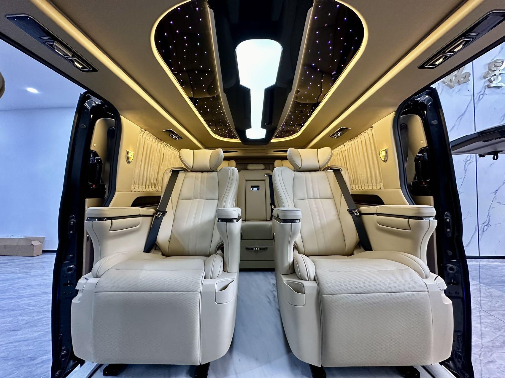 进口丰田萨尔法商务车,3.5v6 尊贵体验