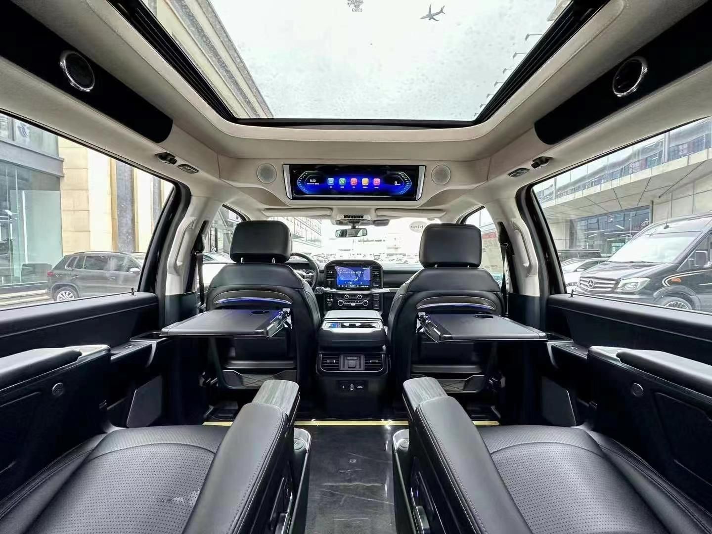 商务与越野于一身的巨无霸SUV，福特勇猛者