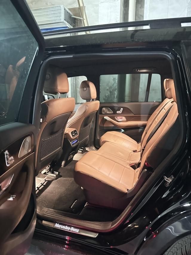 24款奔驰GLS450七座暗夜包美规版落地价115万元