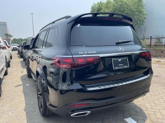 24款奔驰GLS450七座暗夜包美规版落地价115万元