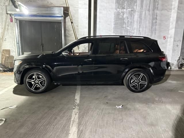 24款奔驰GLS450七座暗夜包美规版落地价115万元