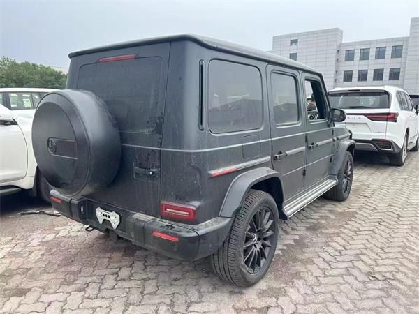 24 款加版奔驰 G550：神秘磨砂黑与炽热红，大暗夜包震撼登场！