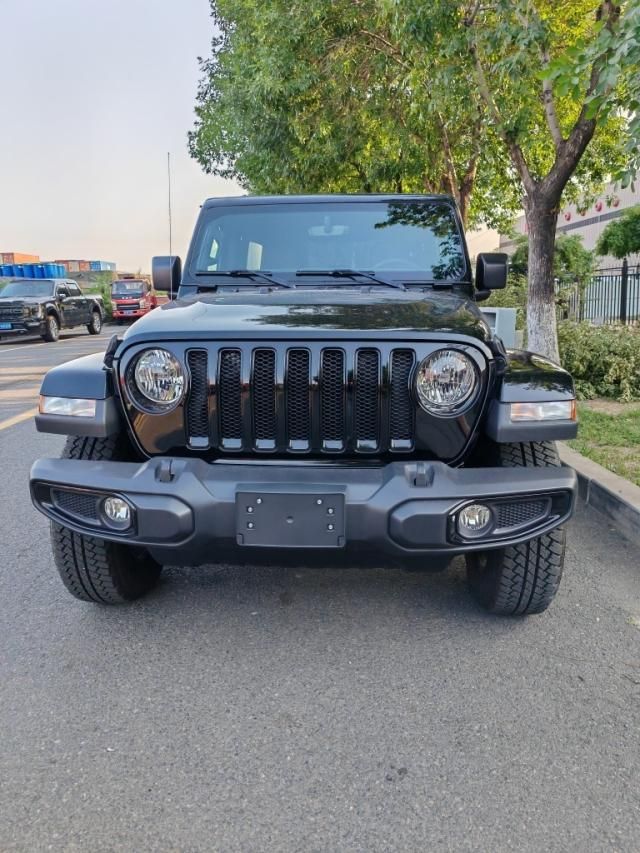 2024款jeep牧马人 <font color='red'>2</font>.<font color='red'>0T</font> 四门 Sport S现车 运动版越野SUV