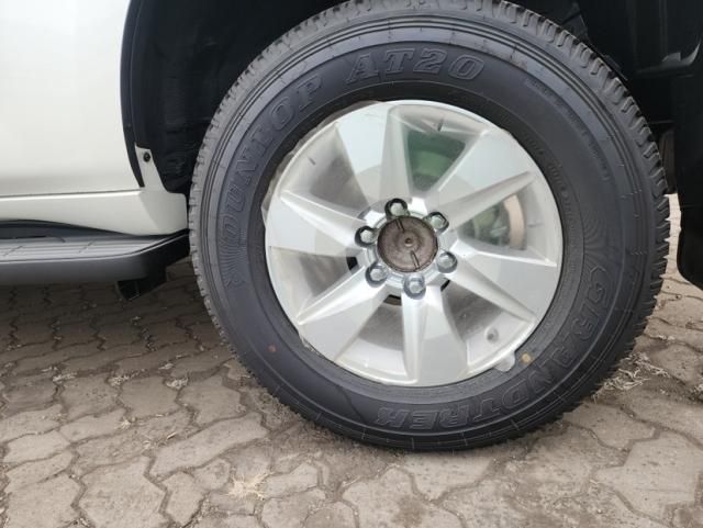 平行进口丰田霸道4000配置颜色内饰详细报价参考