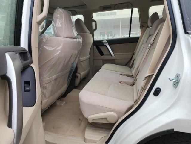 平行进口丰田霸道4000配置颜色内饰详细报价参考