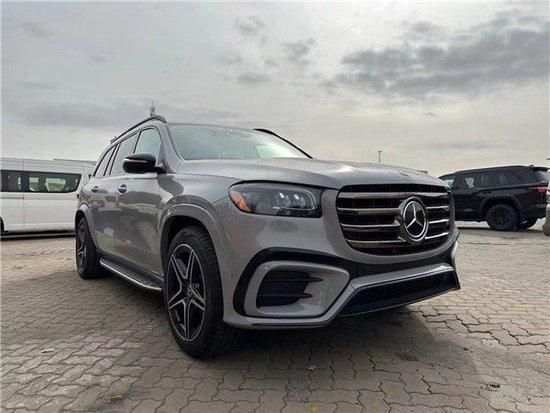 24款奔驰GLS450 七座豪华SUV 彰显<font color='red'>时尚</font>运动 港口最新售价90余万