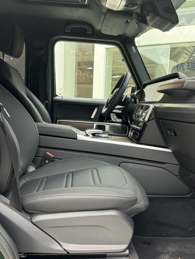 沉浸式体验祖母绿奔驰G500 4X4²为何畅销全球唯独国内未引进