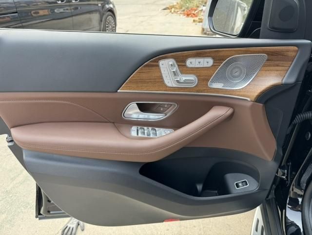 超大型SUV平行进口奔驰GLS450到底有何优势详细解答