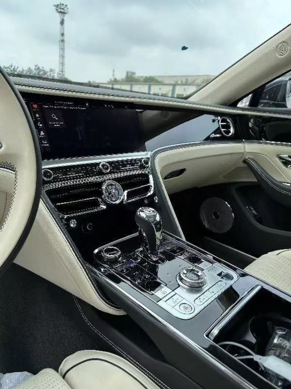 24款欧规宾利飞驰雅度版 展位现车直销价批发售全国