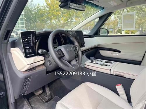 25款雷克萨斯LM350h四座2.5油电混合分期首付60万落地