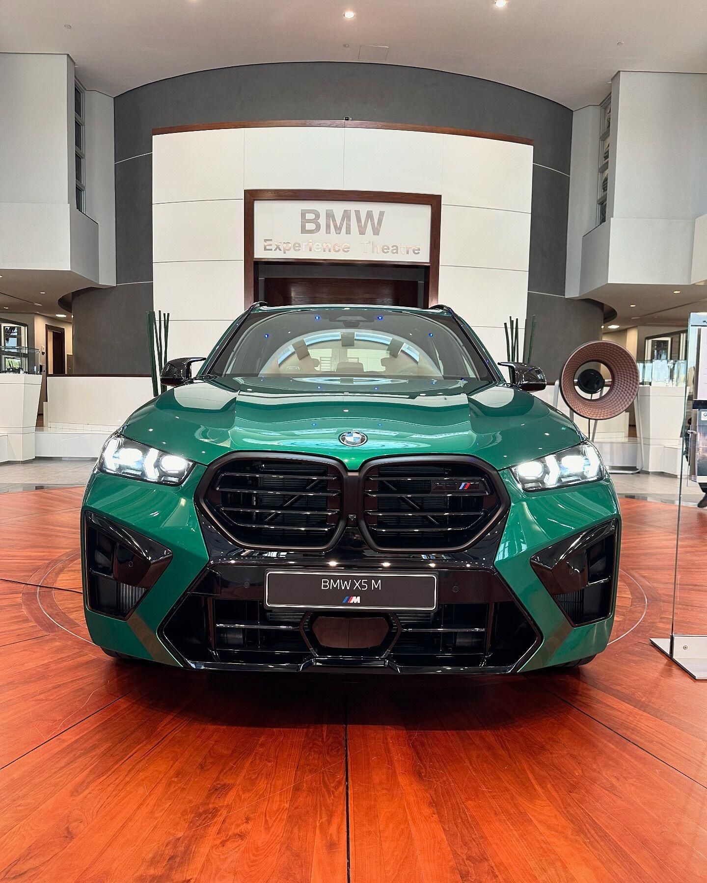 2024款宝马X5 M 豪华SUV新标杆 动力与操控的终极演绎 144.89万起