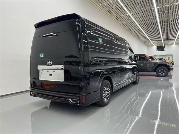 丰田大海狮 9 座版：畅享舒适与实用的出行利器