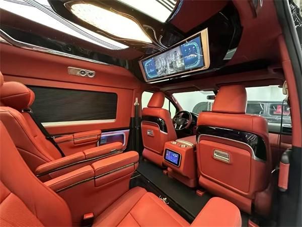 丰田大海狮 9 座版：畅享舒适与实用的出行利器