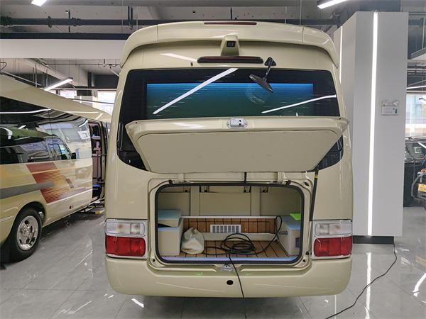 安徽合肥市在哪里看丰田考斯特10座巴士商务车现车？