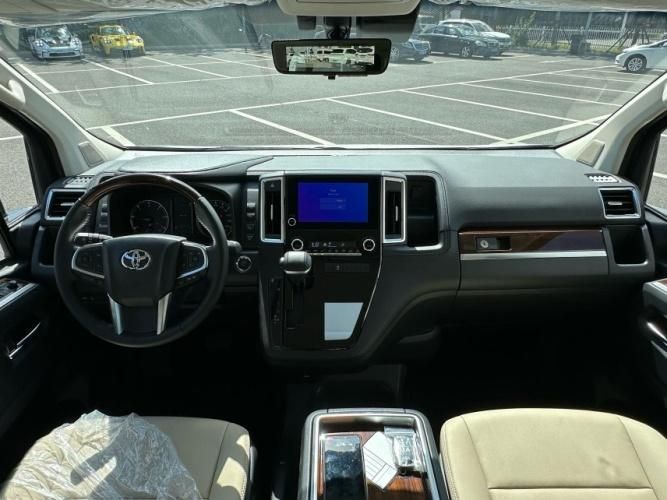 2025款萨尔法Granvia格兰维亚3.5L Premium高级 雷测报价69.8万