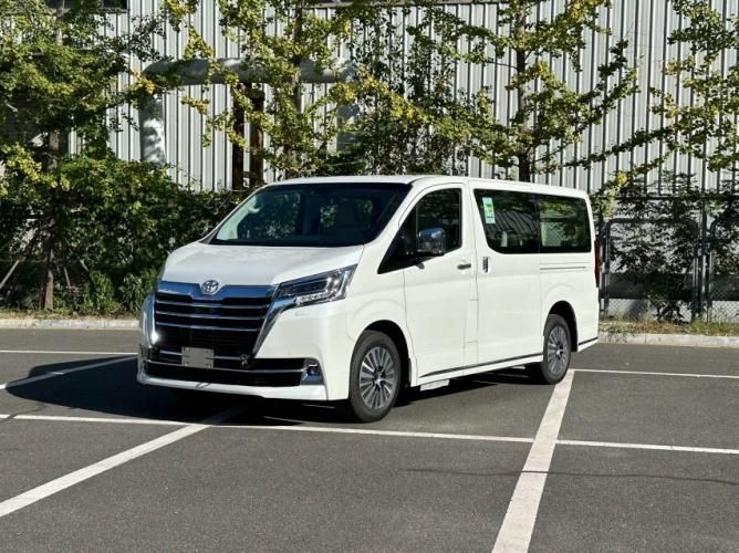 2025款萨尔法Granvia格兰维亚3.5L Premium高级 雷测报价68.8万