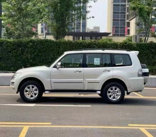 2022款三菱帕杰罗V93 3.0 GLS 织物天津现车最新报价25万