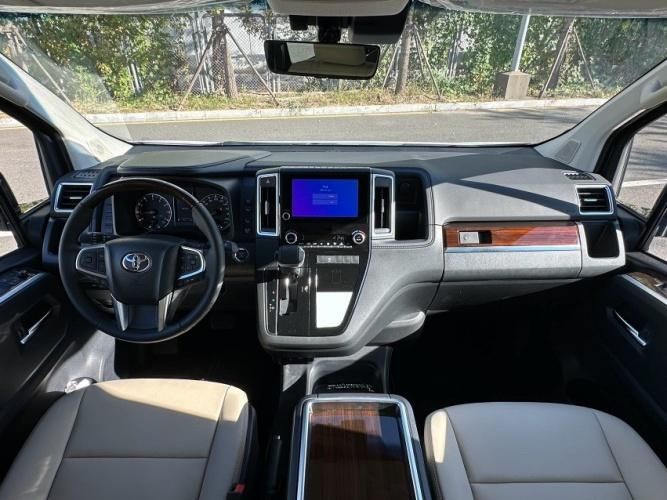 2025款萨尔法Granvia格兰维亚3.5L Premium高级 雷测报价68.8万