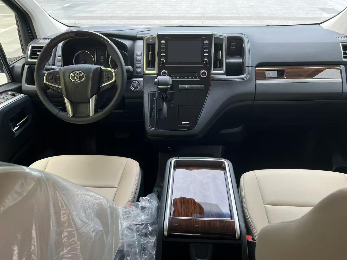 Granvia格兰维亚 23款 3.5L Premium高级  6座 MPV