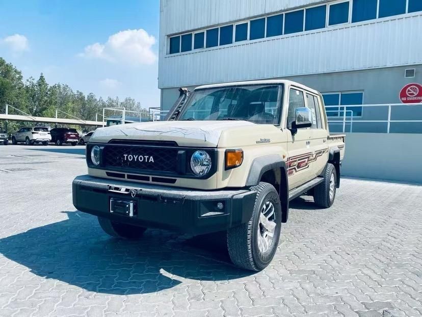 2024款丰田酷路泽LC79 2.8T 柴油 自动 双排价格配置解析
