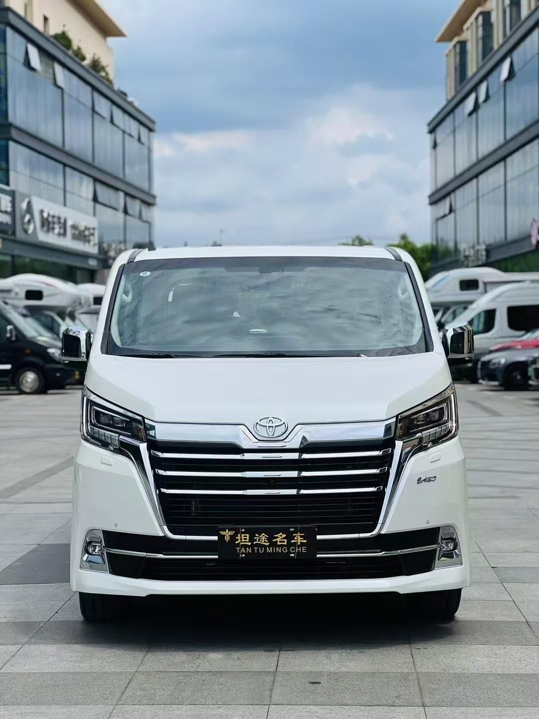 Granvia格兰维亚 23款 3.5L Premium高级  6座 MPV