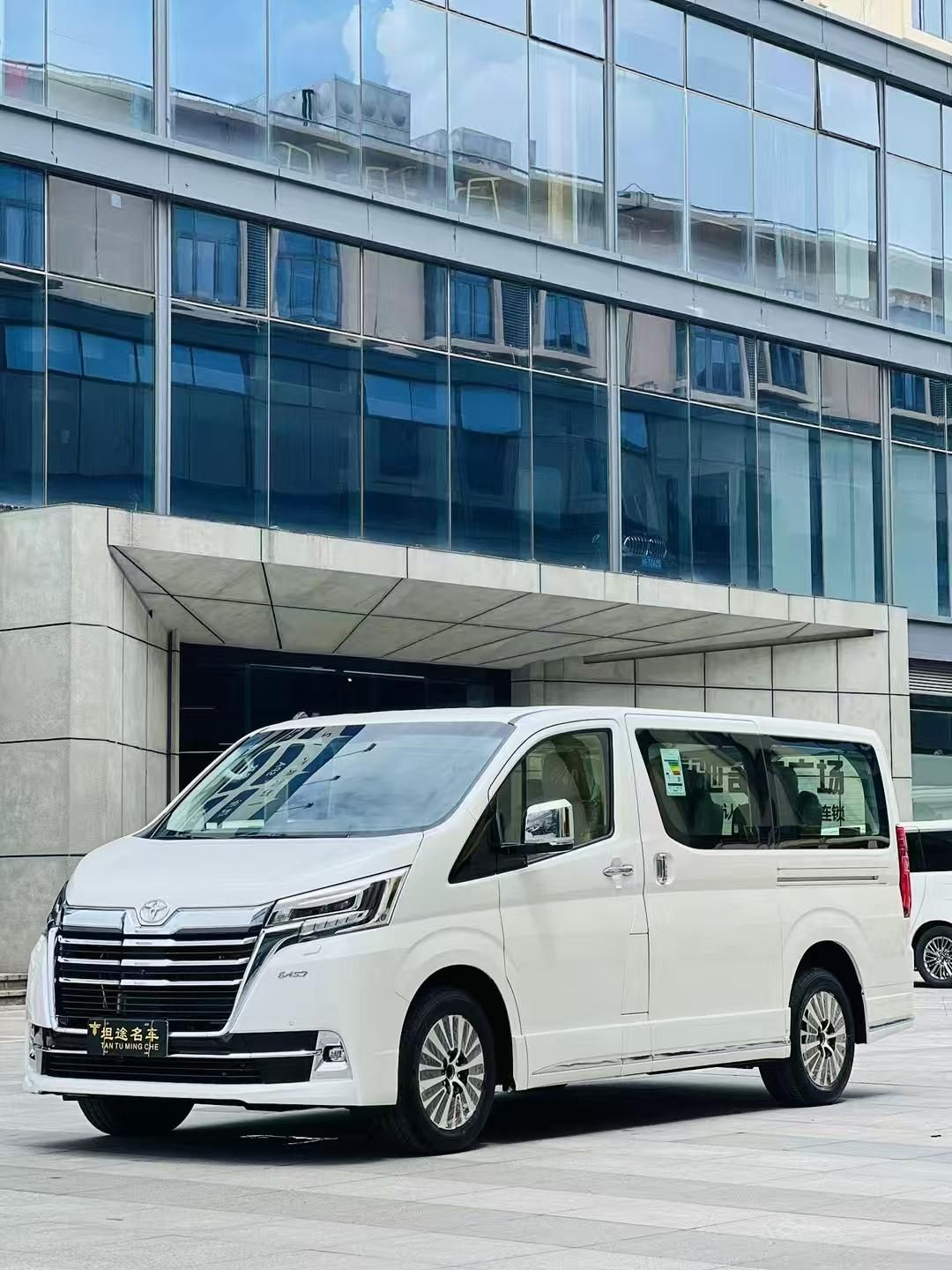 Granvia格兰维亚 23款 3.5L Premium高级  6座 MPV